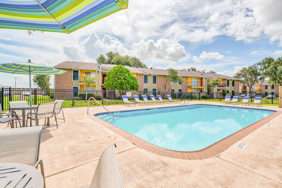 pool at The Del Sol